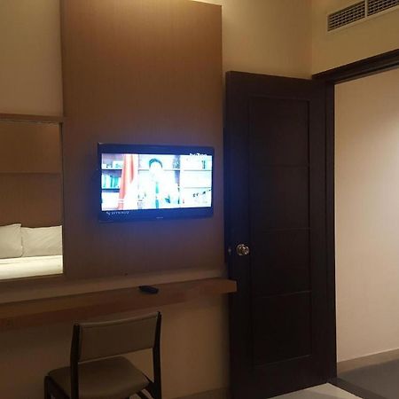 Kharisma Hotel Madiun Exterior photo